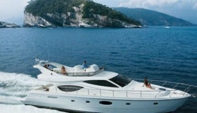 Ferretti 550 Charter Croatia Cruising 1